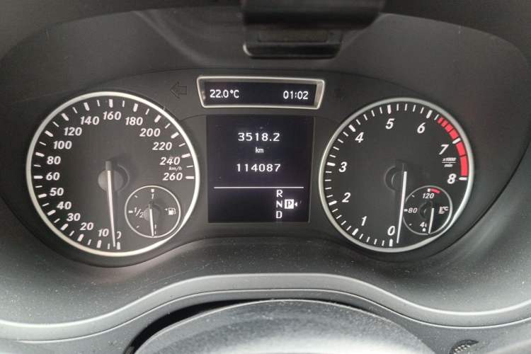 Used Mercedes-Benz B-Class 2012 B 200 Odometer Close Up