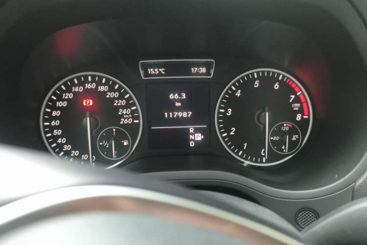 Used Mercedes-Benz B-Class 2012 B 200 Odometer Close Up