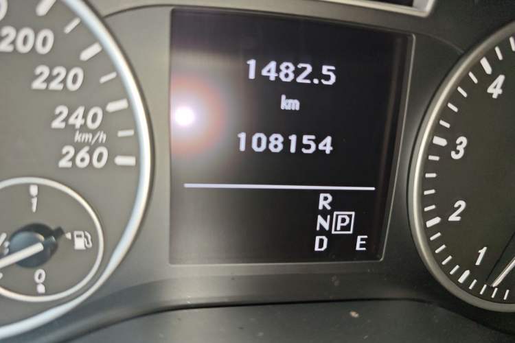Used Mercedes-Benz B-Class 2012 B 180 Odometer Close Up