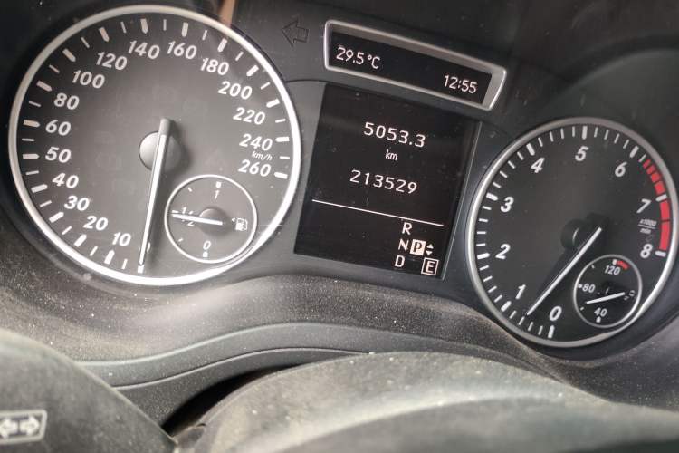 Used Mercedes-Benz B-Class 2012 B 200 Odometer Close Up