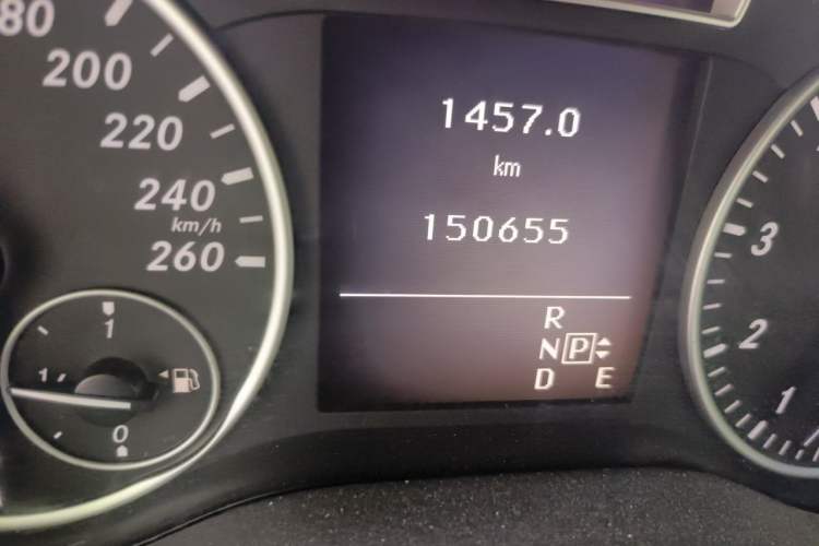 Used Mercedes-Benz B-Class 2012 B 180 Odometer Close Up