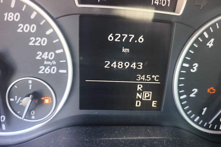 Used Mercedes-Benz B-Class 2012 B 180 Odometer Close Up