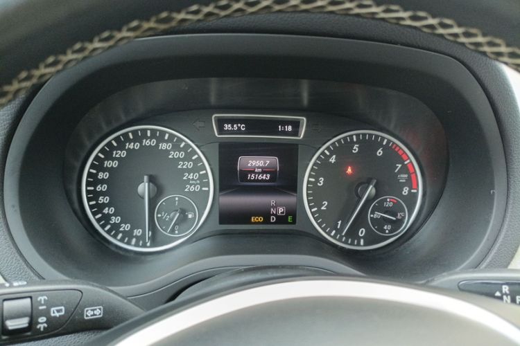 Used Mercedes-Benz B-Class 2012 B 200 Odometer Close Up