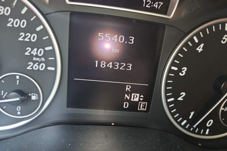 Used Mercedes-Benz B-Class 2012 B 180 Odometer Close Up
