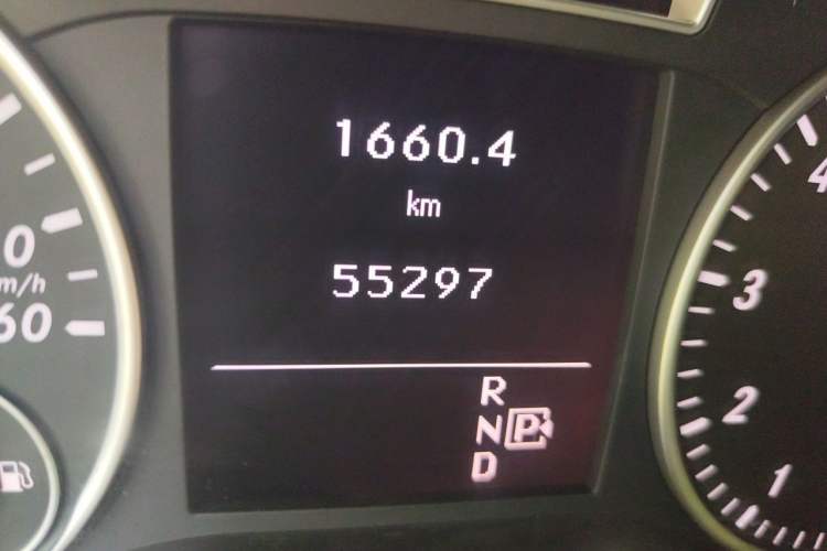 Used Mercedes-Benz B-Class 2012 B 180 Odometer Close Up