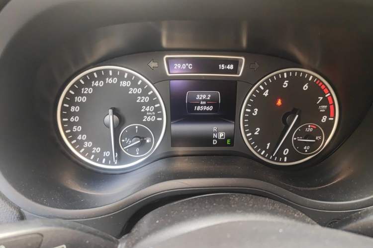 Used Mercedes-Benz B-Class 2012 B 200 Odometer Close Up