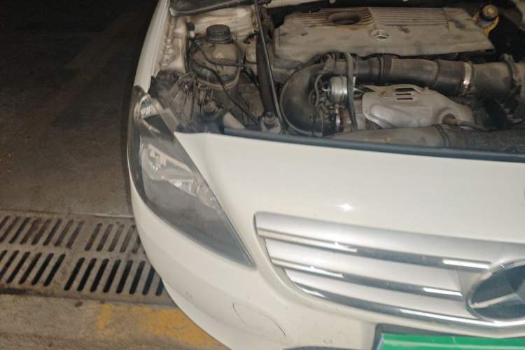 Used Mercedes-Benz B-Class 2012 B 180 Right Front Headlight