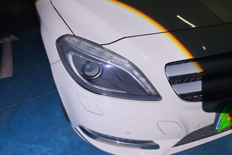 Used Mercedes-Benz B-Class 2012 B 200 Right Front Headlight