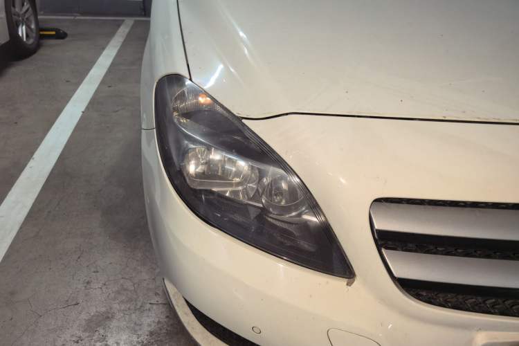 Used Mercedes-Benz B-Class 2012 B 180 Right Front Headlight