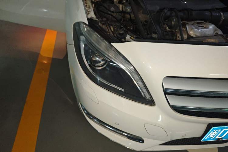 Used Mercedes-Benz B-Class 2012 B 200 Right Front Headlight