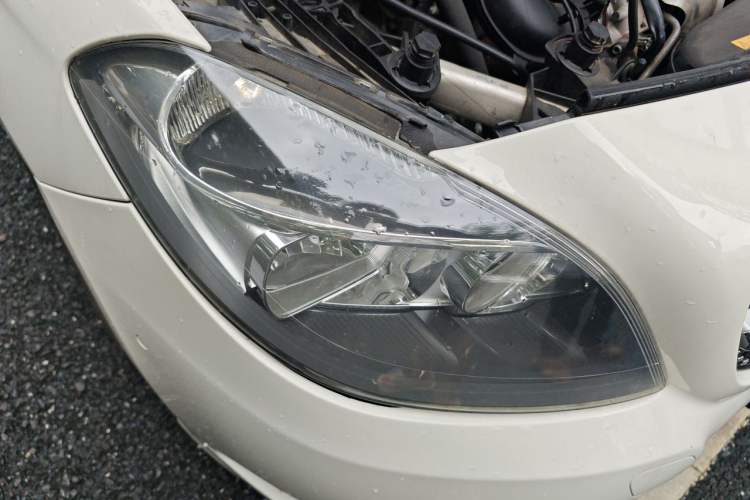 Used Mercedes-Benz B-Class 2012 B 180 Right Front Headlight