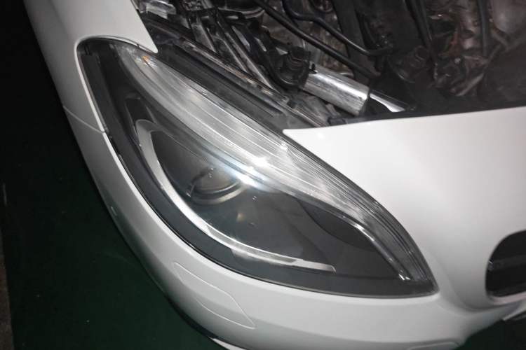 Used Mercedes-Benz B-Class 2012 B 200 Right Front Headlight