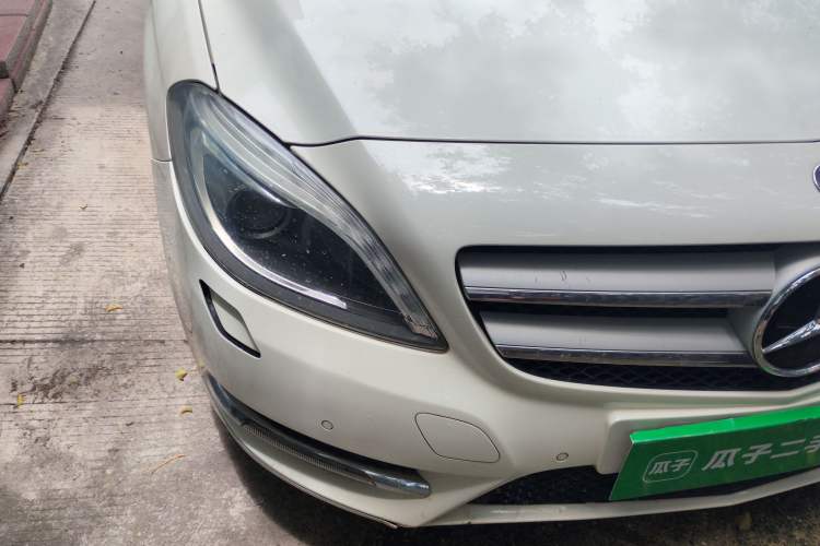 Used Mercedes-Benz B-Class 2012 B 200 Right Front Headlight