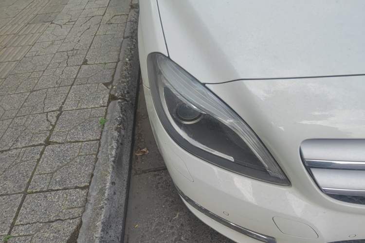 Used Mercedes-Benz B-Class 2012 B 200 Right Front Headlight