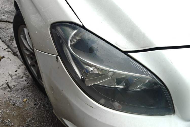 Used Mercedes-Benz B-Class 2012 B 180 Right Front Headlight
