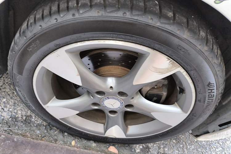 Used Mercedes-Benz B-Class 2012 B 200 Right Front Wheel Hub