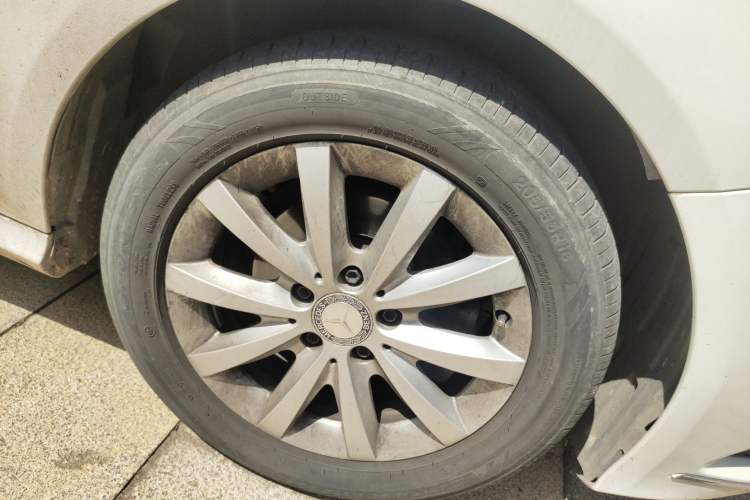 Used Mercedes-Benz B-Class 2012 B 180 Right Front Wheel Hub