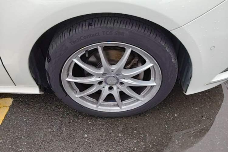 Used Mercedes-Benz B-Class 2012 B 180 Right Front Wheel Hub