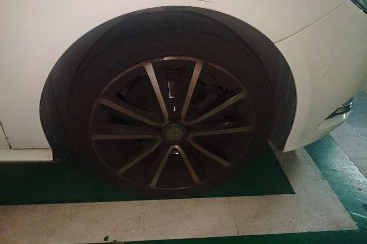 Used Mercedes-Benz B-Class 2012 B 200 Right Front Wheel Hub