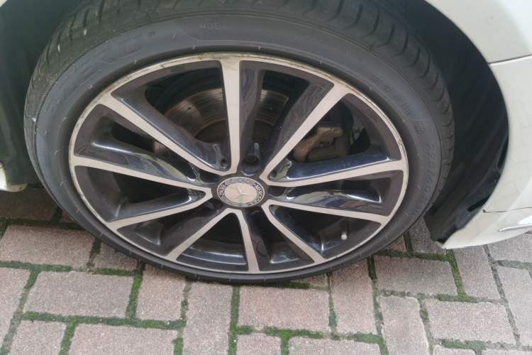 Used Mercedes-Benz B-Class 2012 B 200 Right Front Wheel Hub