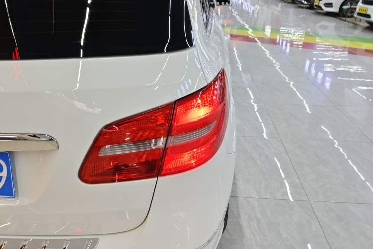 Used Mercedes-Benz B-Class 2012 B 180 Right Rear Taillight