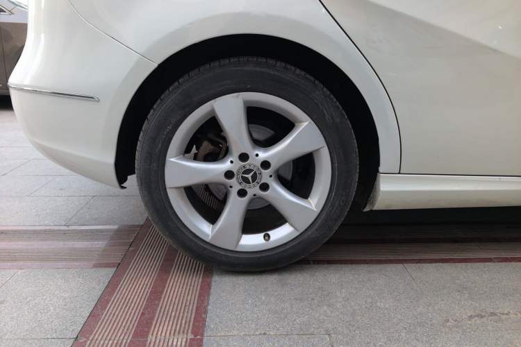Used Mercedes-Benz B-Class 2012 B 200 Right Rear Wheel Hub