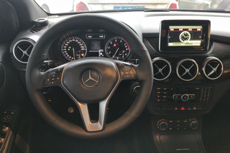 Used Mercedes-Benz B-Class 2012 B 180 Steering Wheel