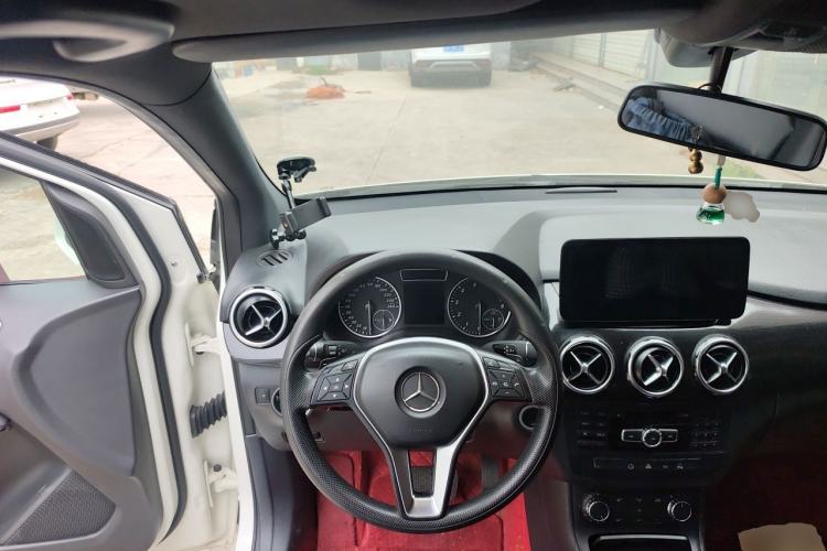 Used Mercedes-Benz B-Class 2012 B 180 Steering Wheel