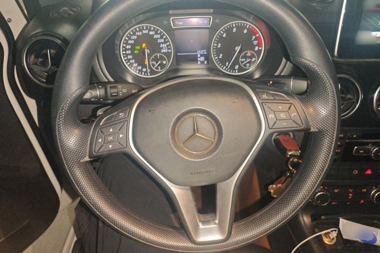 Used Mercedes-Benz B-Class 2012 B 180 Steering Wheel