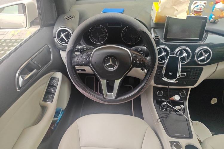 Used Mercedes-Benz B-Class 2012 B 180 Steering Wheel