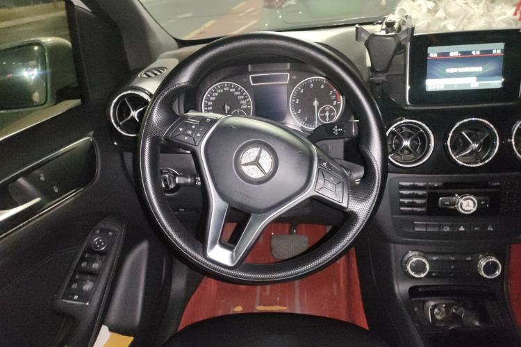 Used Mercedes-Benz B-Class 2012 B 180 Steering Wheel