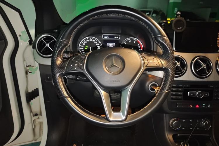Used Mercedes-Benz B-Class 2012 B 200 Steering Wheel