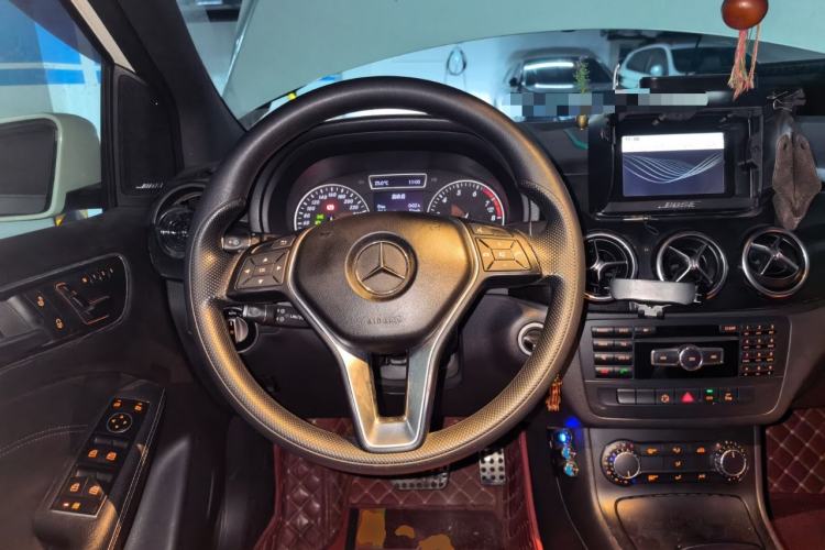 Used Mercedes-Benz B-Class 2012 B 180 Steering Wheel