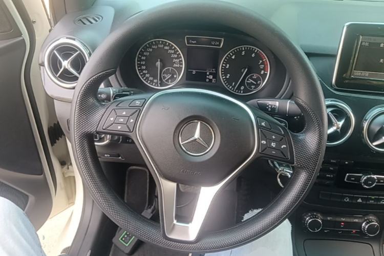 Used Mercedes-Benz B-Class 2012 B 180 Steering Wheel