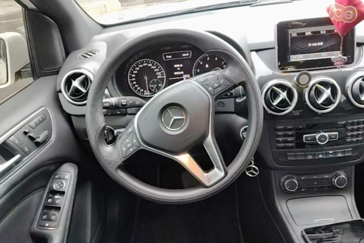 Used Mercedes-Benz B-Class 2012 B 180 Steering Wheel