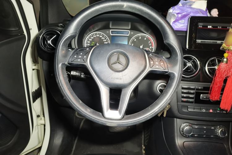 Used Mercedes-Benz B-Class 2012 B 180 Steering Wheel