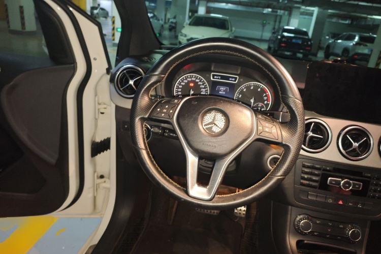 Used Mercedes-Benz B-Class 2012 B 200 Steering Wheel