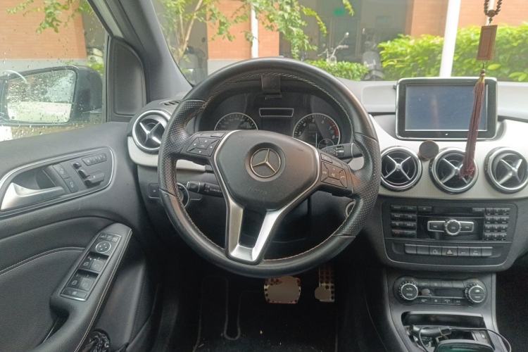 Used Mercedes-Benz B-Class 2012 B 200 Steering Wheel