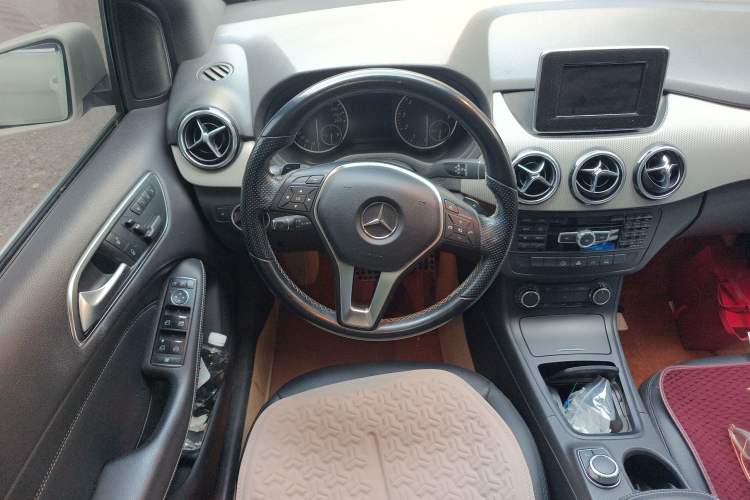 Used Mercedes-Benz B-Class 2012 B 200 Steering Wheel