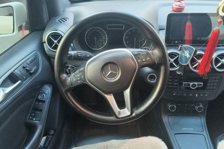 Used Mercedes-Benz B-Class 2012 B 180 Steering Wheel