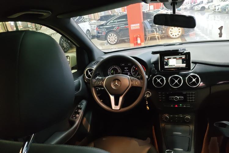 Used Mercedes-Benz B-Class 2012 B 180 Steering Wheel