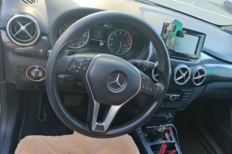 Used Mercedes-Benz B-Class 2012 B 180 Steering Wheel