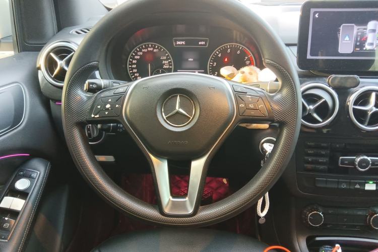 Used Mercedes-Benz B-Class 2012 B 180 Steering Wheel