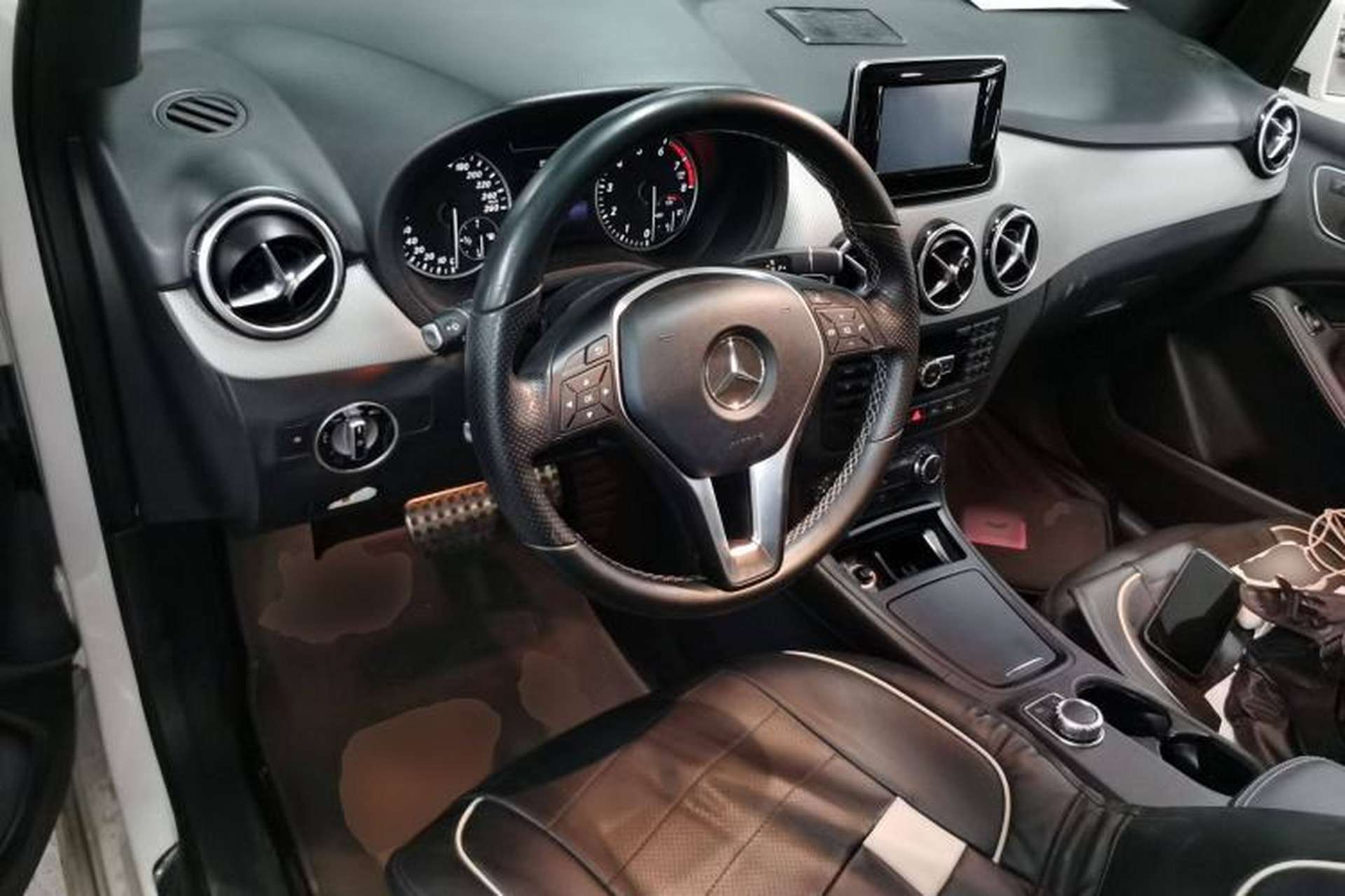 Used Mercedes-Benz B-Class 2012 B 200 Steering Wheel