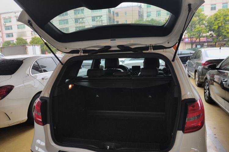 Used Mercedes-Benz B-Class 2012 B 180 Trunk