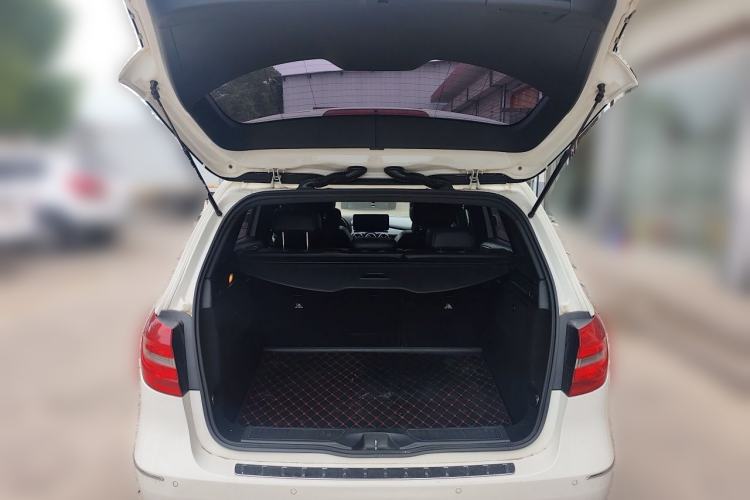 Used Mercedes-Benz B-Class 2012 B 180 Trunk