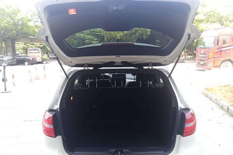 Used Mercedes-Benz B-Class 2012 B 200 Trunk