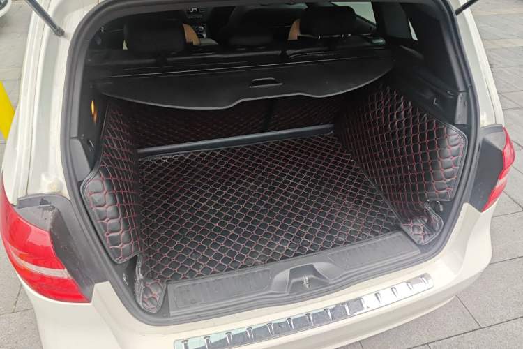 Used Mercedes-Benz B-Class 2012 B 180 base model (imported) Trunk
