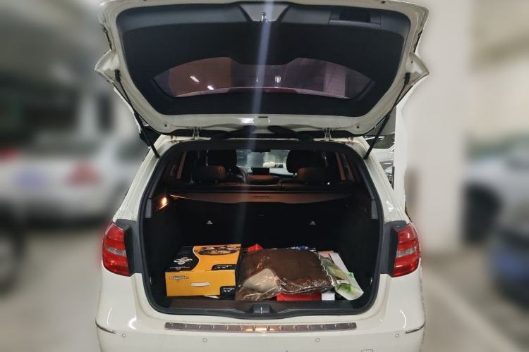 Used Mercedes-Benz B-Class 2012 B 180 Trunk