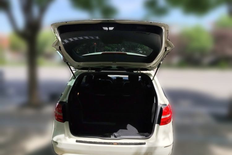 Used Mercedes-Benz B-Class 2012 B 180 Trunk